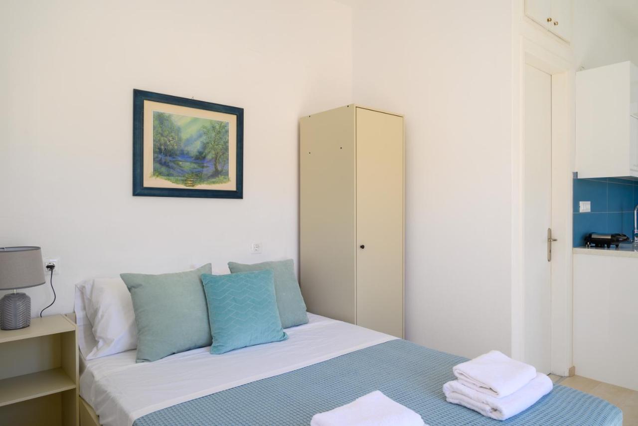 Artemis Apartment First Floor Элунда Экстерьер фото